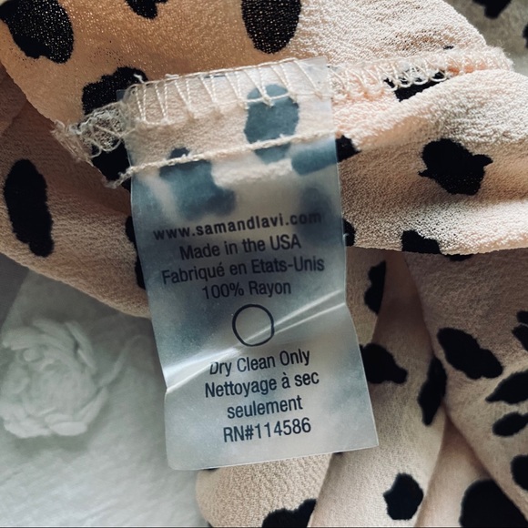 SAM&LAVI Peplum Top - Picture 4 of 4